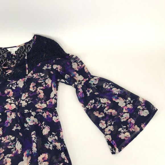 Decree Floral Bell Sleeve Blouse Women's Size Large Lace Up Sheer Spring Casual - Picture 5 of 12